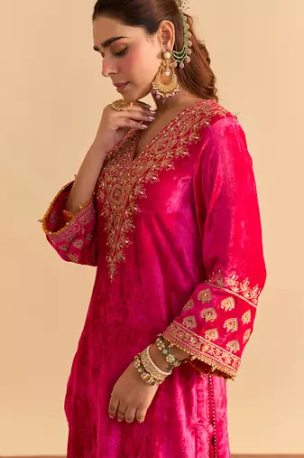 Pink embroidered velvet kurta set