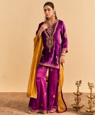 Purple embroidered velvet sharara set with dupatta 2