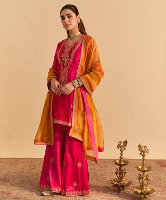 Pink embroidered velvet sharara set with dupatta 3