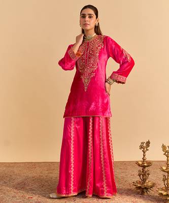 Pink embroidered velvet sharara set with dupatta 3