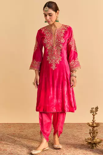 Pink embroidered velvet kurta set