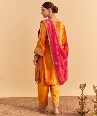 Orange embroidered velvet kurta set 3