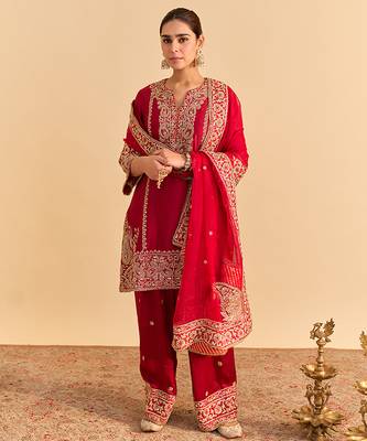 Red embroidered silk kurta set with dupatta 1