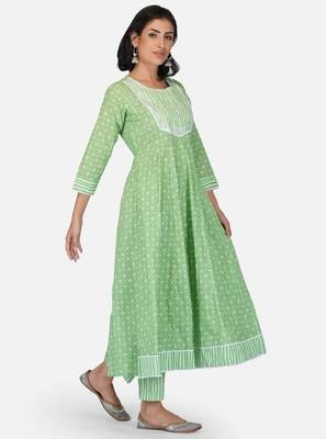 green cotton printed straight salwar kameez set for women 2