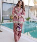 Pink jacquard top with pant & batwa