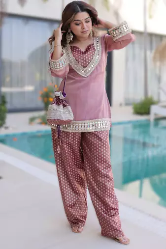 pink jacquard top with pant & batwa