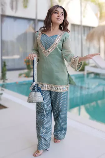 Sky blue jacquard top with pant & batwa