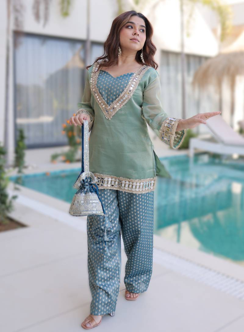Sky blue jacquard top with pant & batwa