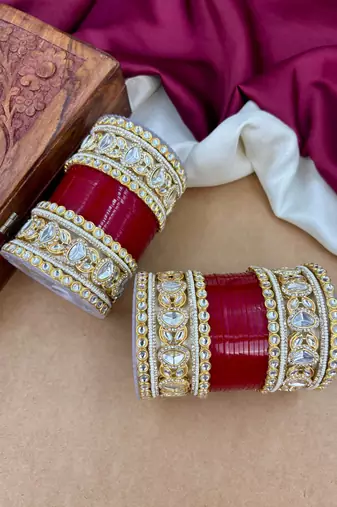 elegant punjabi bridal chuda with stunning kundan work