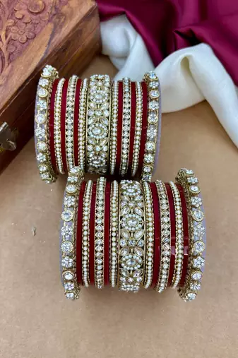 traditional bridal punjabi chuda with antique kundan work