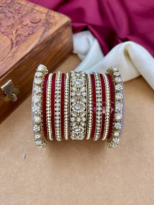 traditional bridal punjabi chuda with antique kundan work 3
