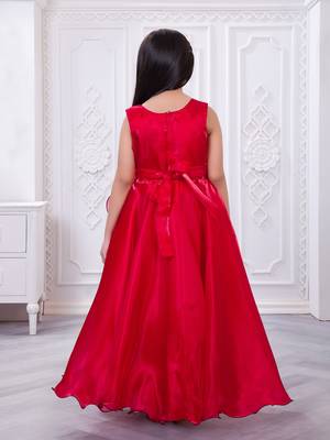 red organza gown with sleeveless style 2