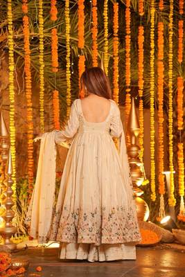 Off white silk embroidered Anarkali suit 6