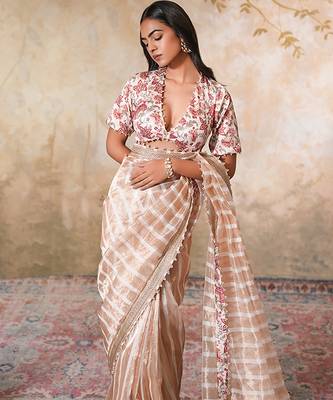 Gold printed pure chanderi silk saree with blouse 5