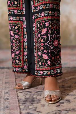 Black printed crepe co ord set 5