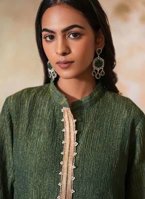 Green embroidered tissue kurta set 5