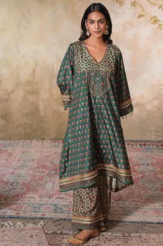 Green printed crepe kurta set with dupatta