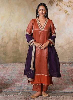 Orange chanderi kurta set with dupatta 3