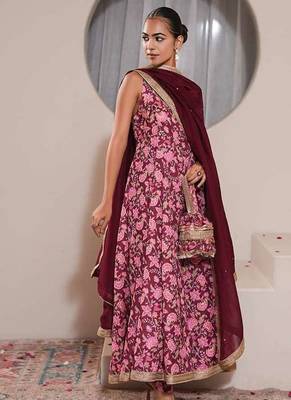 Pink printed crepe anarkali set with dupatta 4
