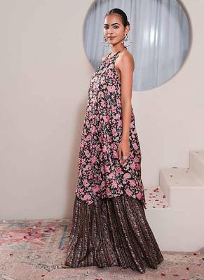 Black printed crepe gharara set 3
