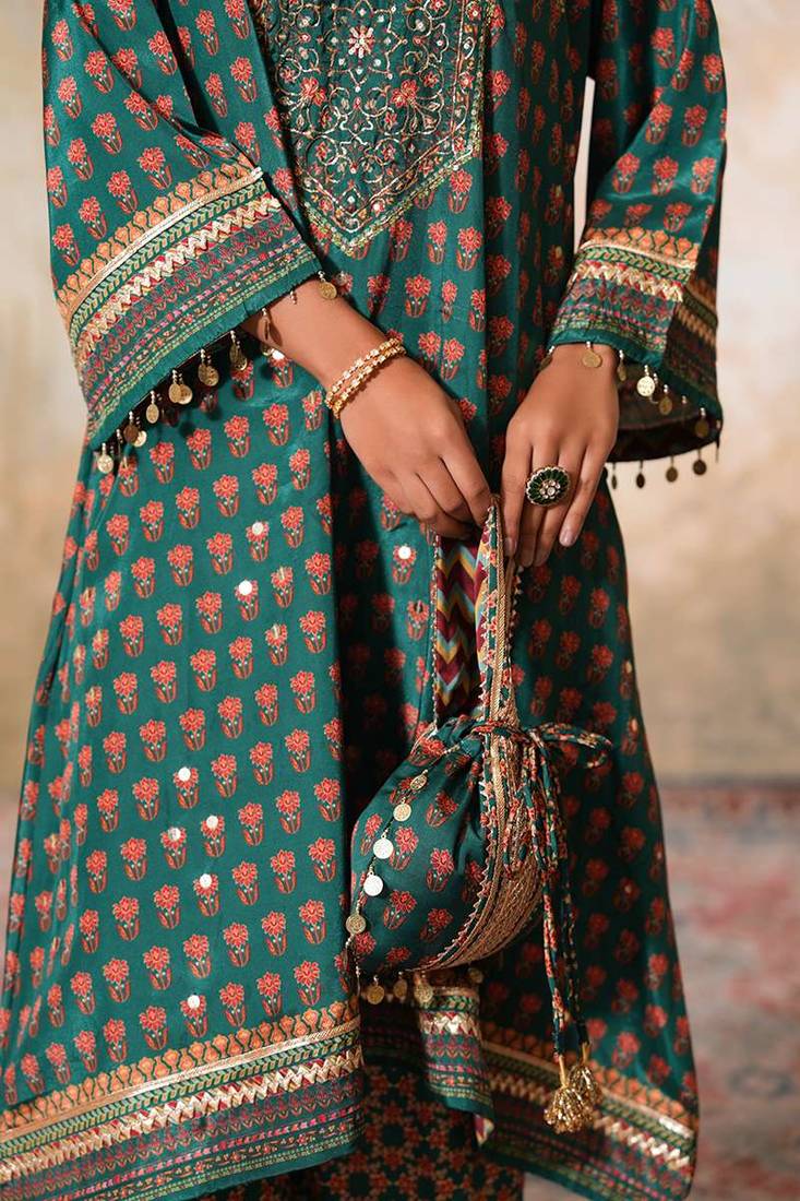 Green crepe kurta set