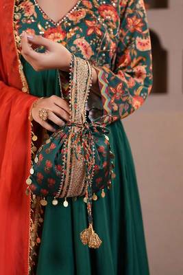 Green printed crepe kurta set 5
