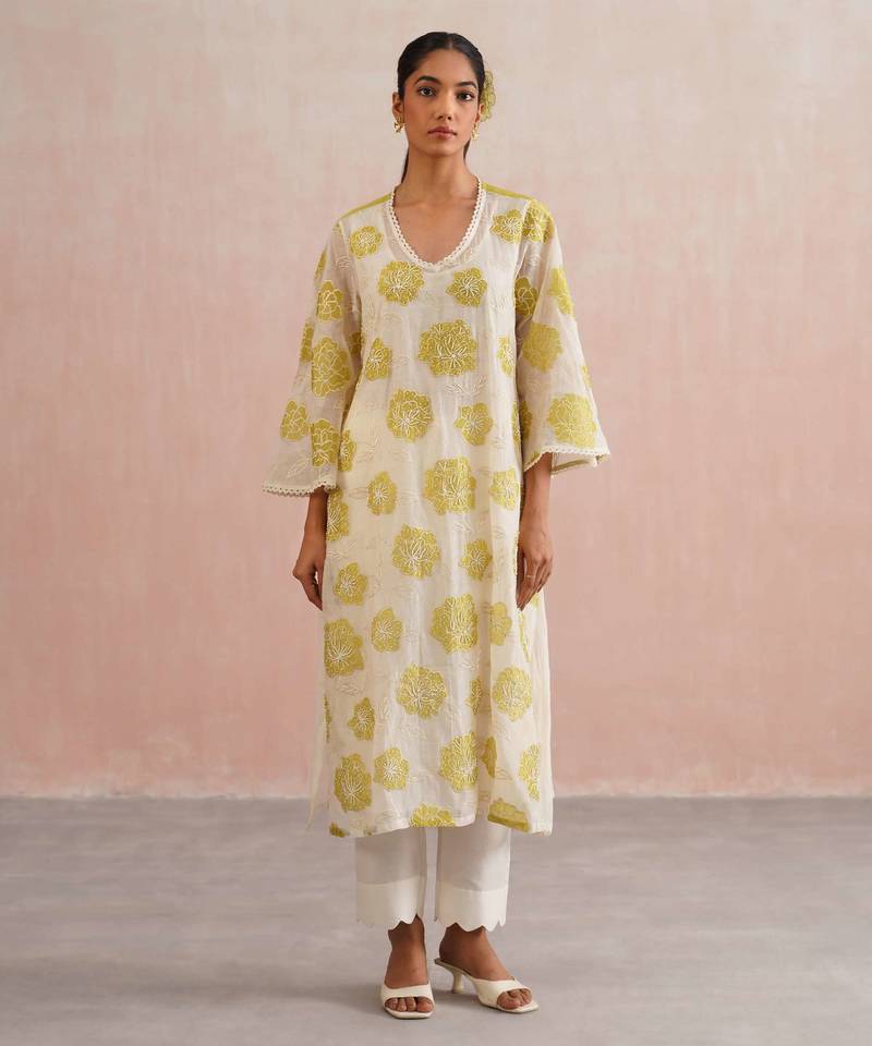 White embroidered chanderi kurta set with dupatta