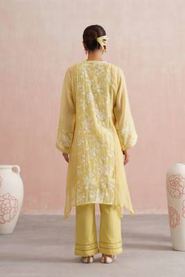 Yellow embroidered chanderi kurta set with dupatta 2