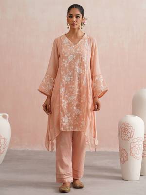 Peach embroidered chanderi kurta set with dupatta 3