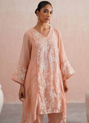 Peach embroidered chanderi kurta set with dupatta 5