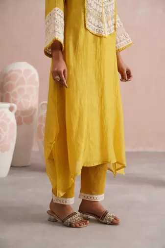 Yellow embroidered chanderi kurta set with dupatta