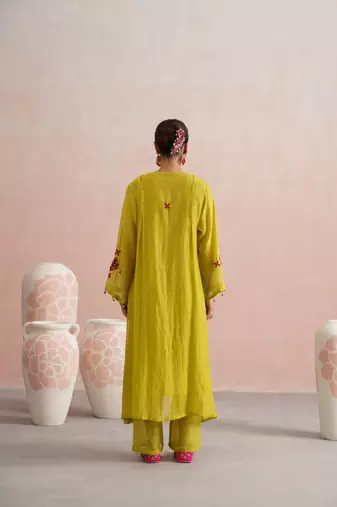 Yellow embroidered chanderi kurta set with dupatta