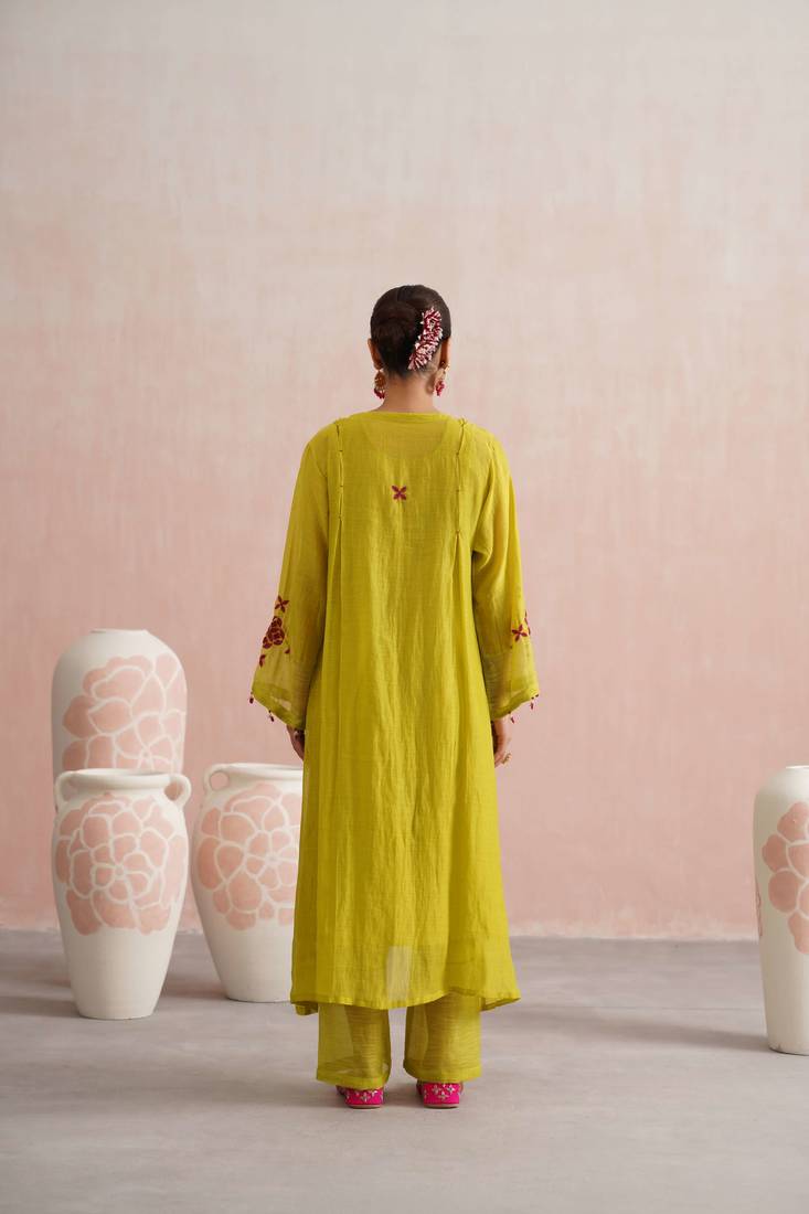 Yellow embroidered chanderi kurta set with dupatta
