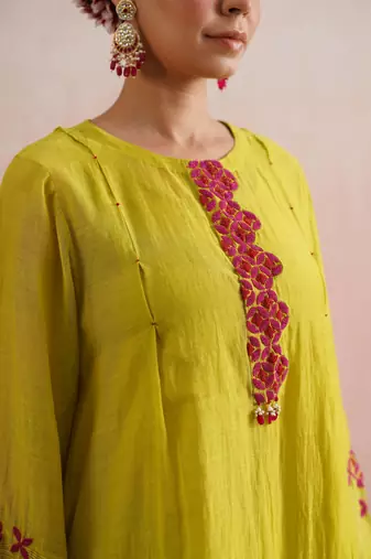 Yellow embroidered chanderi kurta set with dupatta