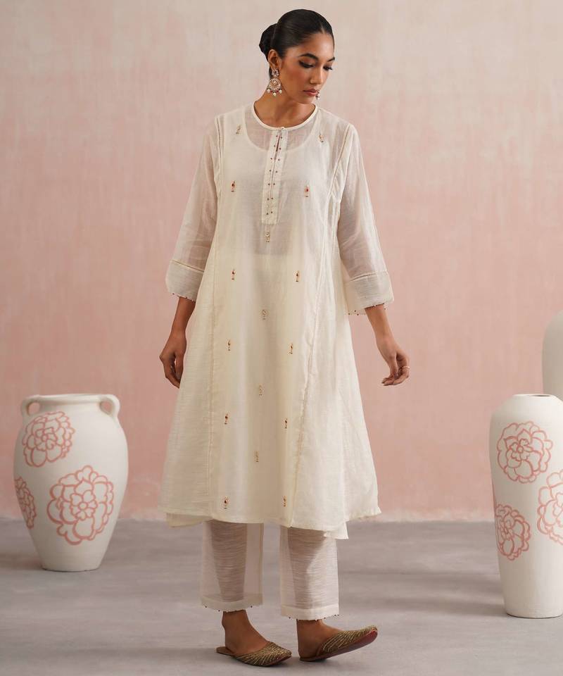 White embroidered chanderi kurta set with dupatta