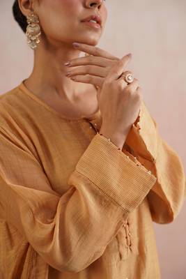 Peach embroidered chanderi kurta set with dupatta 5