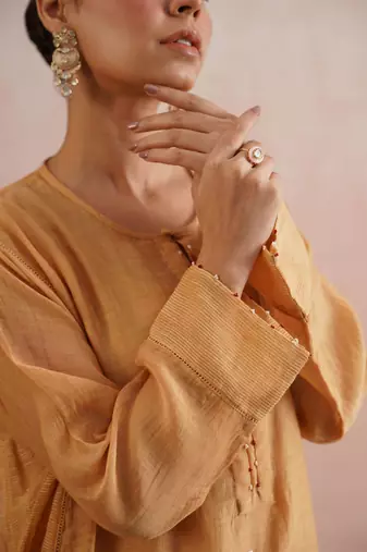 Peach embroidered chanderi kurta set with dupatta