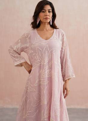Pink embroidered chanderi kurta set 1