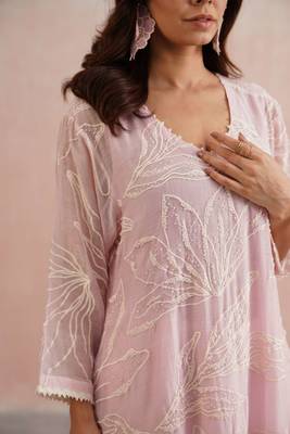 Pink embroidered chanderi kurta set 4