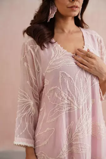 Pink embroidered chanderi kurta set