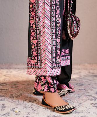 Black silk printed potli bag 3