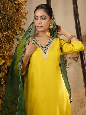 yellow silk blend kurta set with green dupatta 3