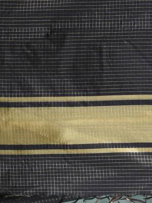 black catlon soft art silk saree with checkered pattern 4