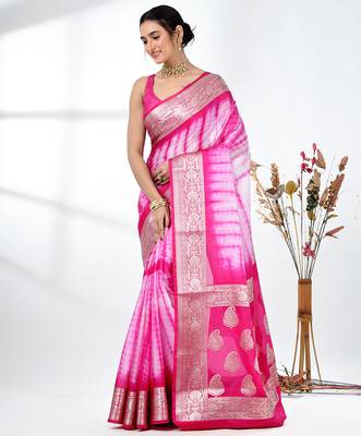 pink & white silk blend tie & dye saree with intricate border 2