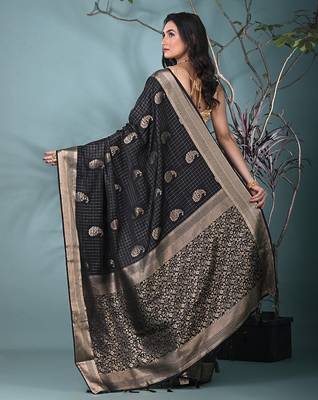 elegant black silk blend saree with intricate brocade work 3