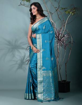 elegant sky blue silk blend saree with intricate brocade work 2