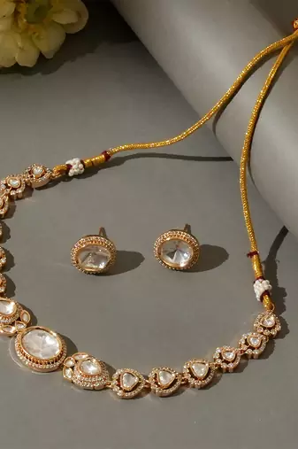 Gold plated kundan necklace set