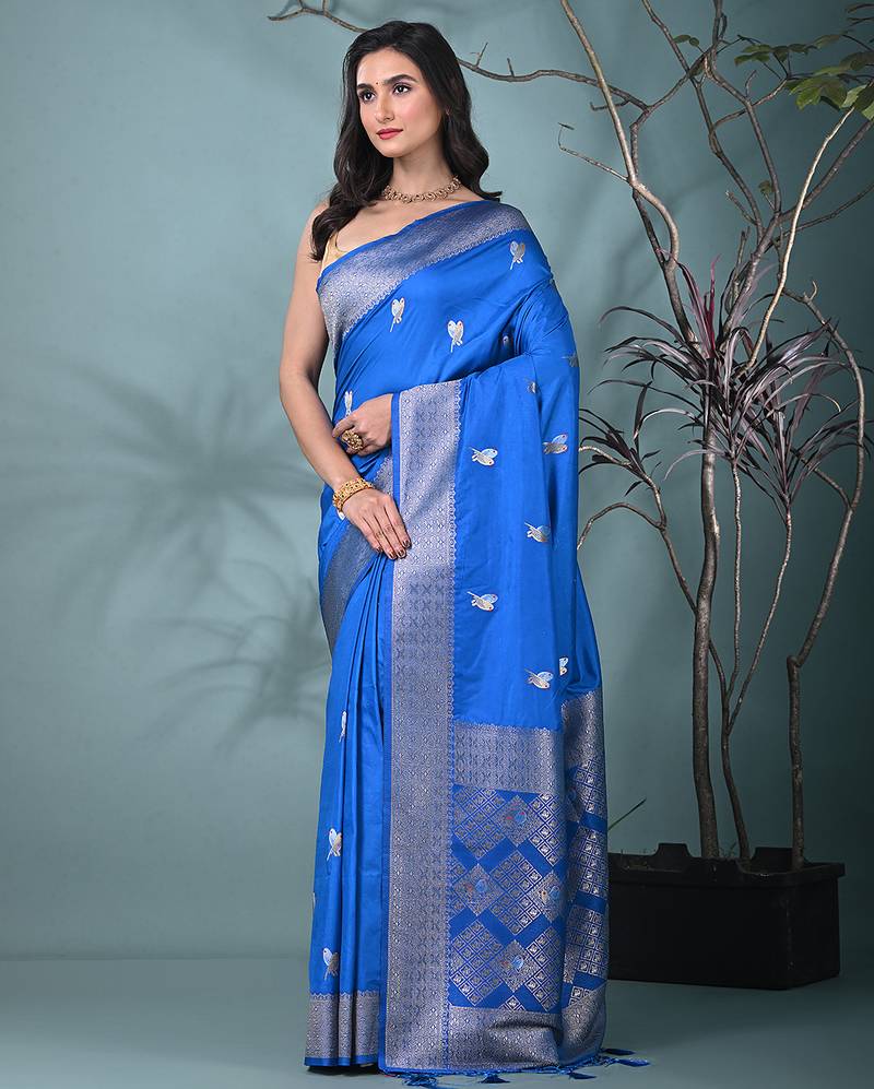 graceful sky blue silk blend blend saree with intricate zari work
