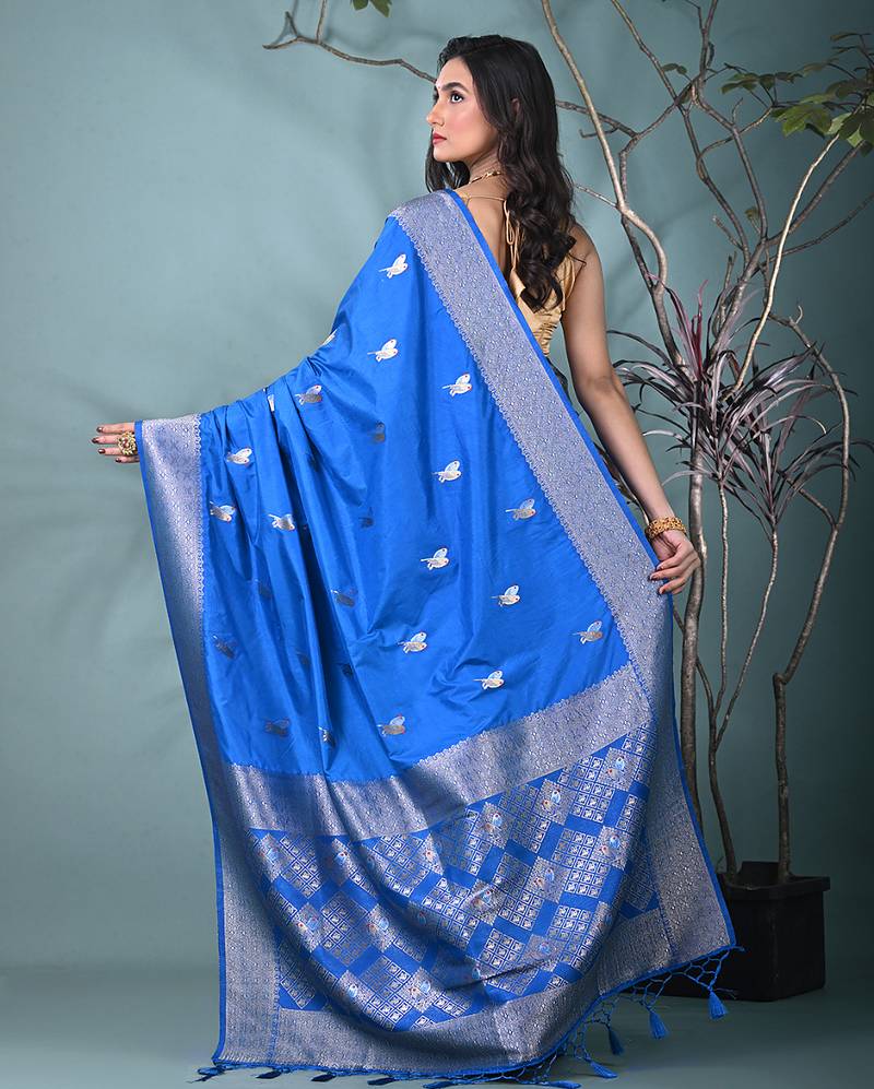 graceful sky blue silk blend blend saree with intricate zari work