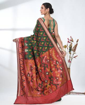 exquisite green pochampally silk blend saree with vibrant ikat pattern 3